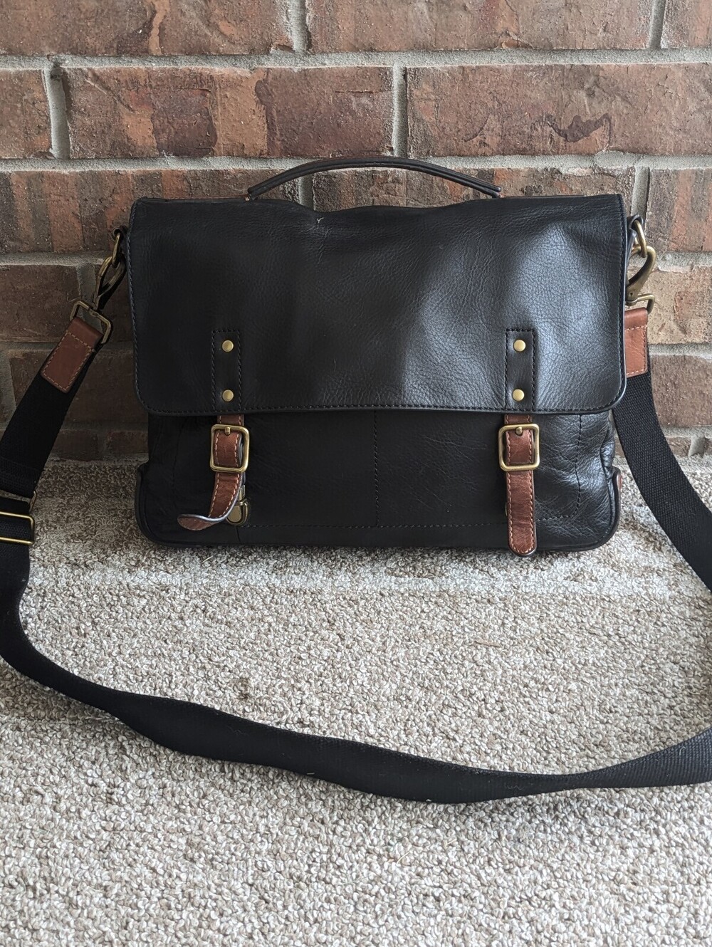 Fossil Defender Crossbody Bag Black Brown Accent Trim Genuine Leather Vintage